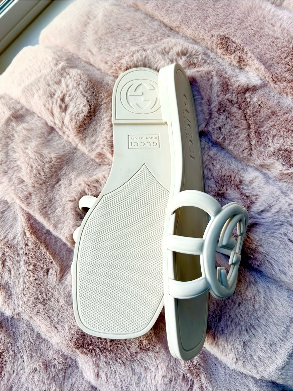 Gucci Ivory Interlocking GG Slide Sandals - Picture 4 of 6